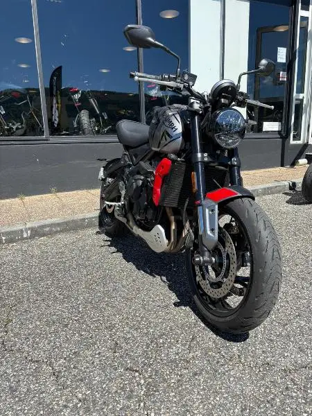 TRIDENT 660