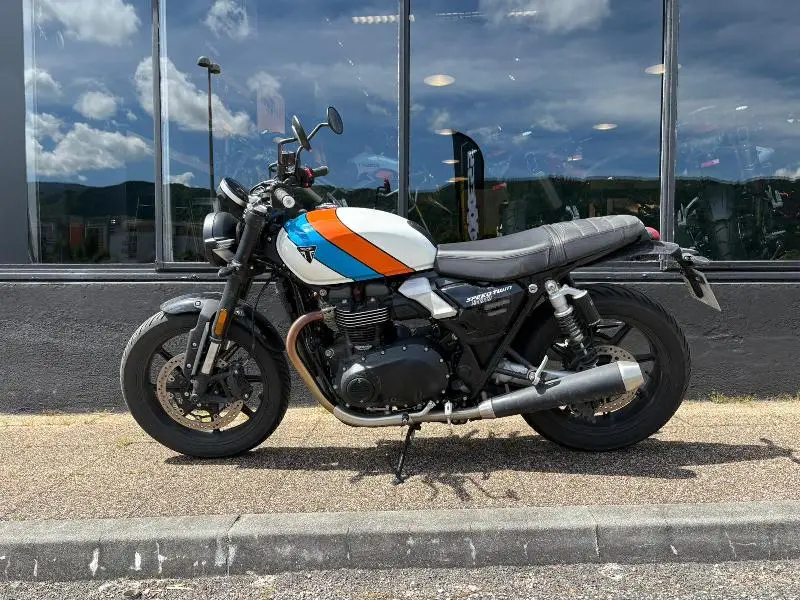 SPEED TWIN 900