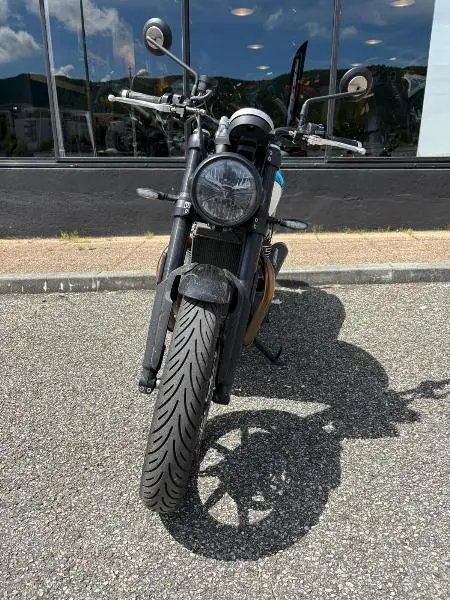 SPEED TWIN 900