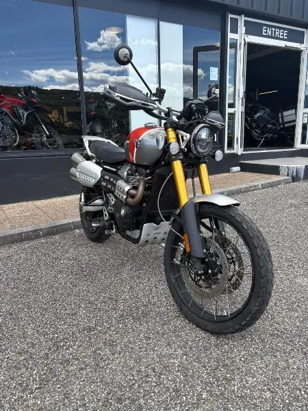 SCRAMBLER 1200 XE