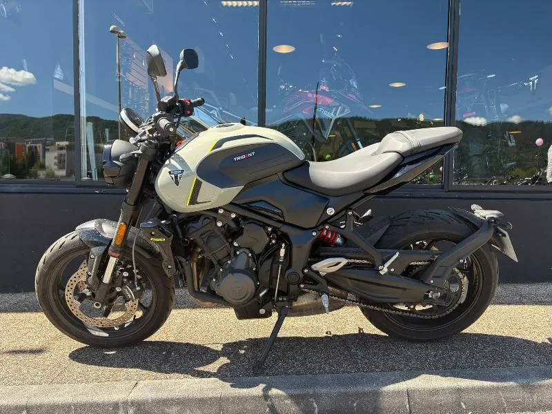 TRIDENT 660