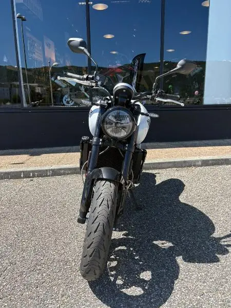 TRIDENT 660
