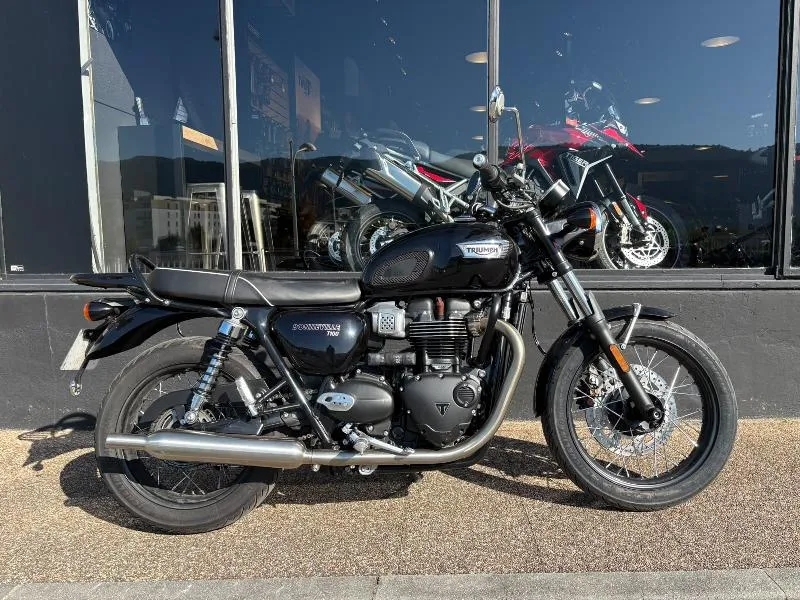 Bonneville T100