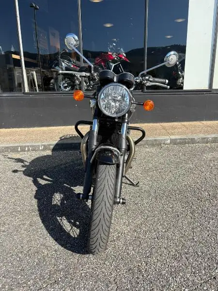 Bonneville T100