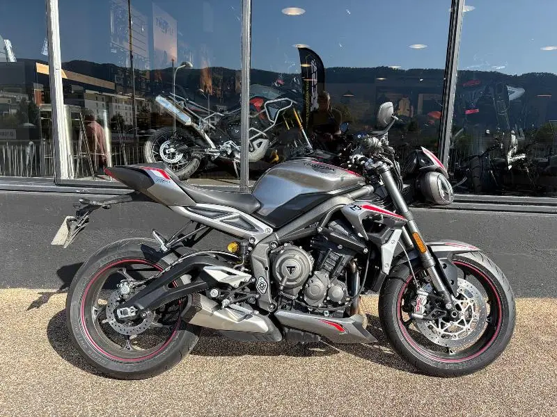 STREET TRIPLE 765 RS