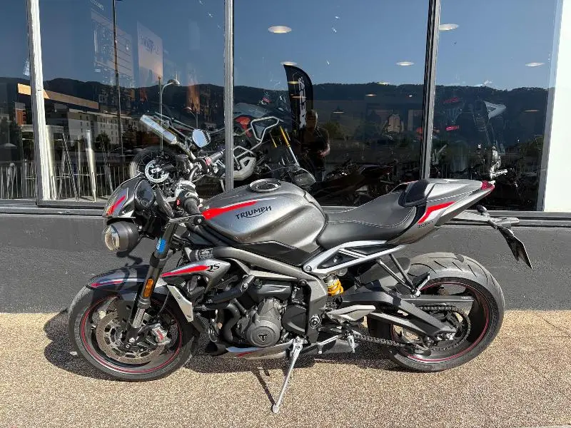 STREET TRIPLE 765 RS