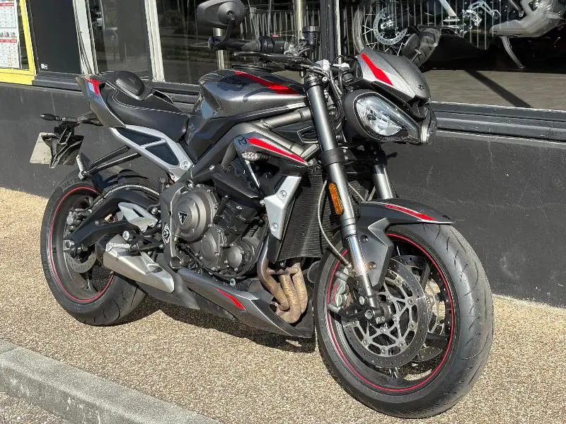 STREET TRIPLE 765 RS
