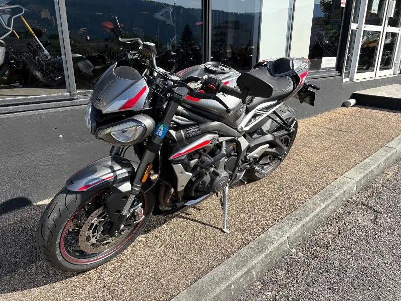 STREET TRIPLE 765 RS