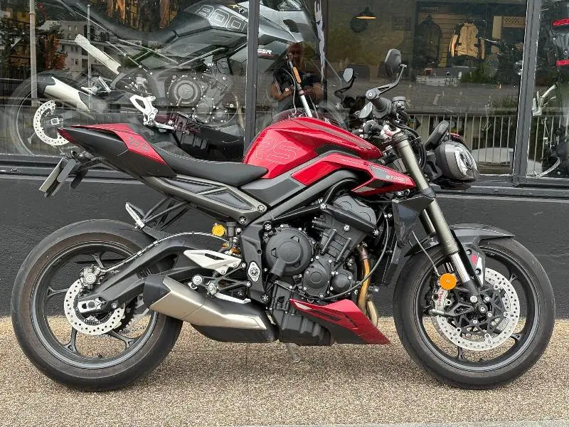 STREET TRIPLE 765 RS