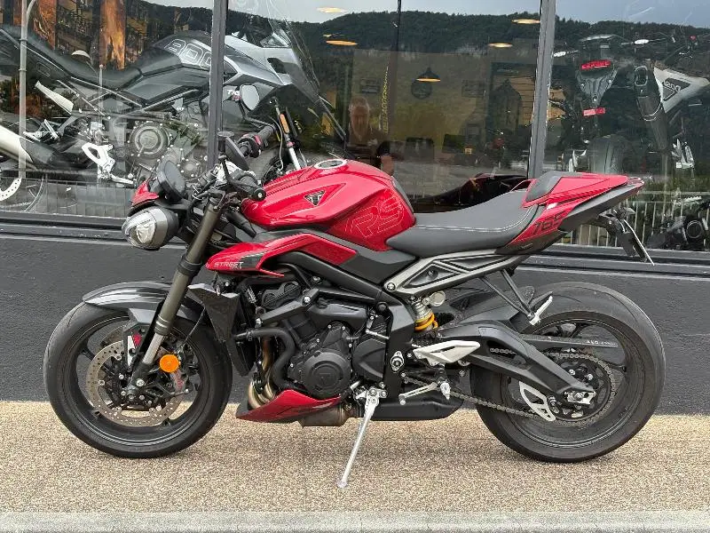 STREET TRIPLE 765 RS