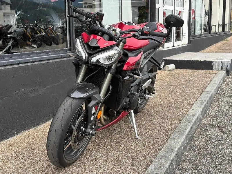STREET TRIPLE 765 RS