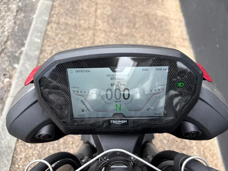 STREET TRIPLE 765 RS