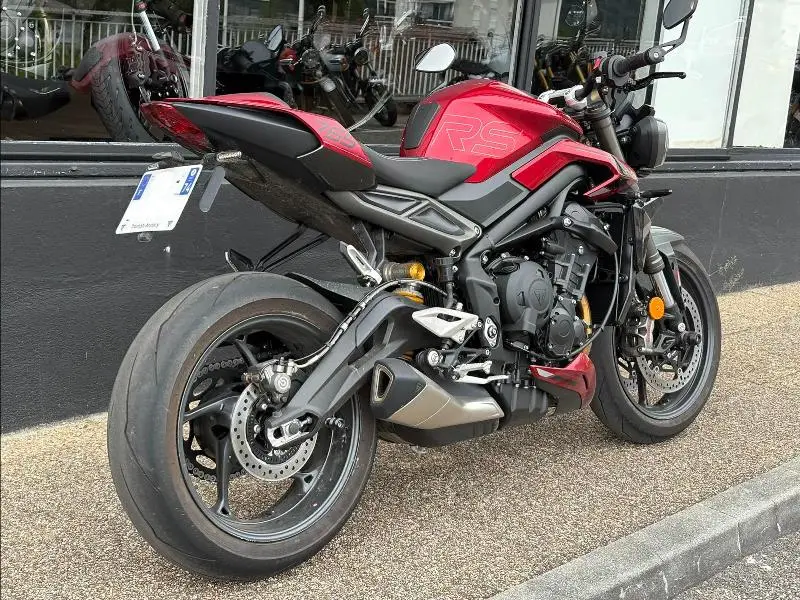 STREET TRIPLE 765 RS