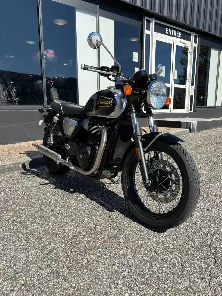 BONNEVILLE T100 900