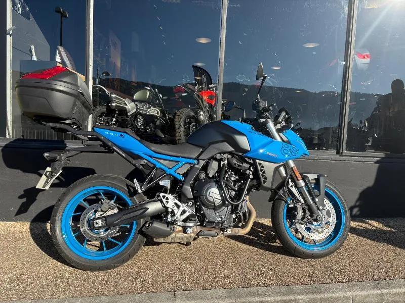 GSX8S