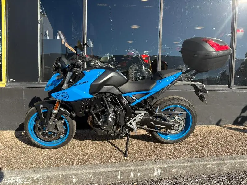 GSX8S