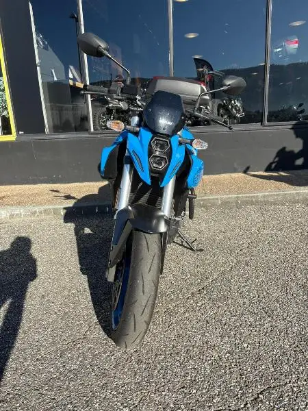 GSX8S