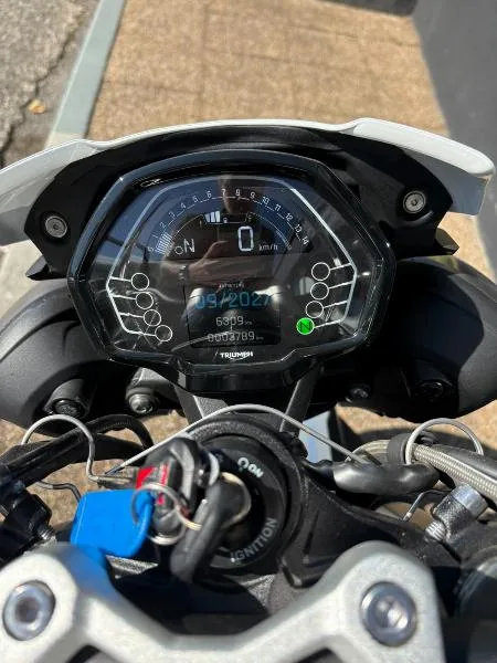 STREET TRIPLE 765 R