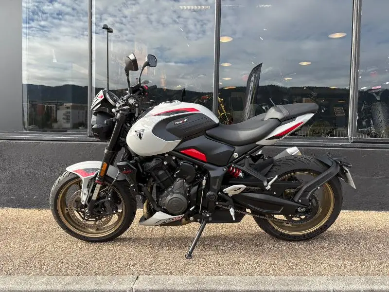 TRIDENT 800
