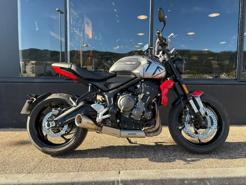 TRIDENT 660