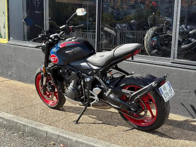 TRIDENT 660