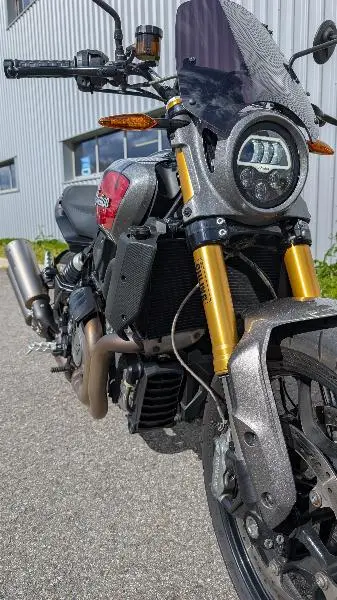 FTR 1200 R