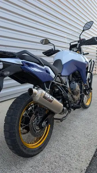 DL VSTROM 800DE