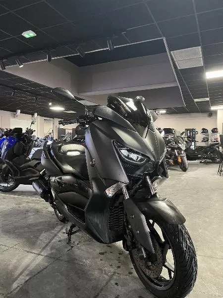 XMAX 125