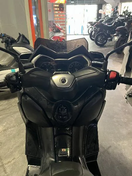 XMAX 125