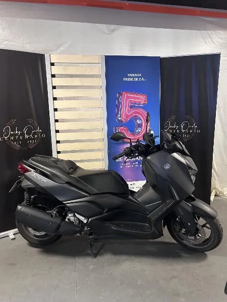 XMAX 300 2023