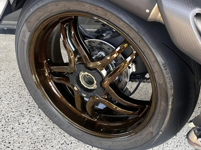 BRUTALE 1000 RR