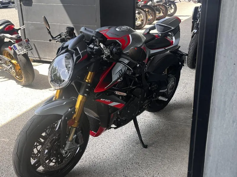 BRUTALE 1000 RR