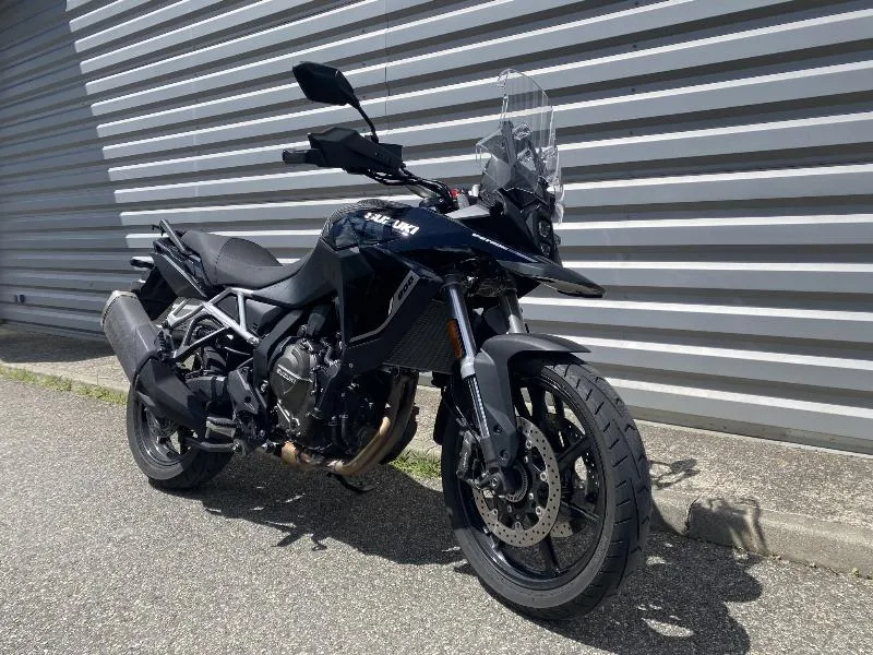 DL VSTROM 800DE