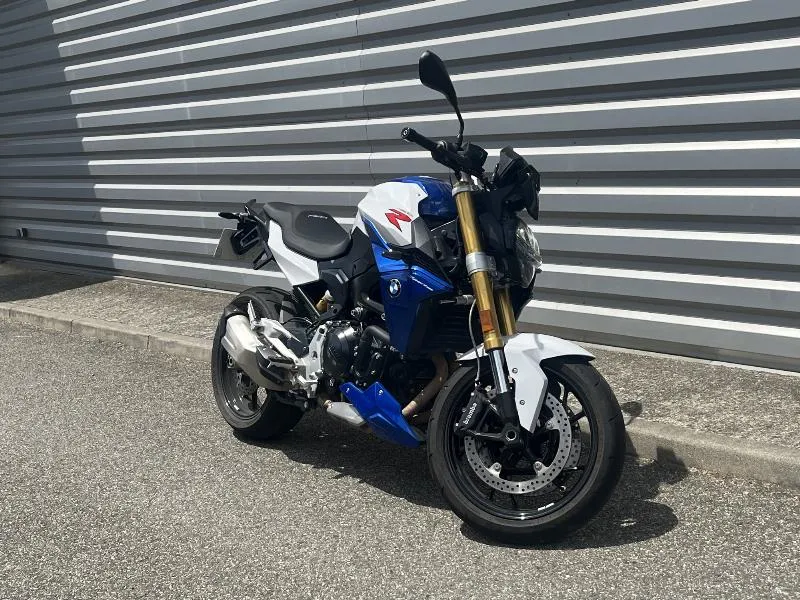 F 900 R