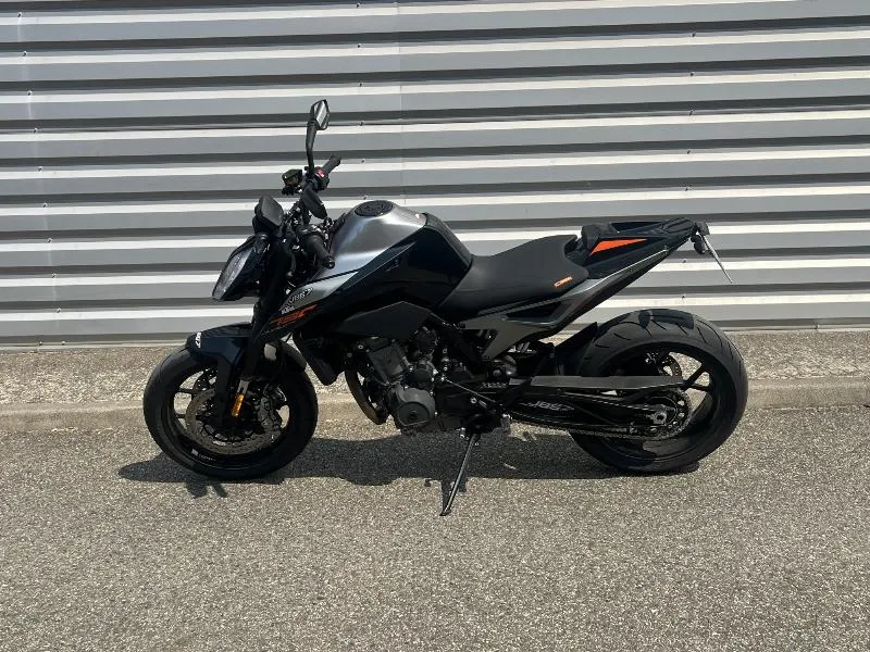 790 DUKE ABS