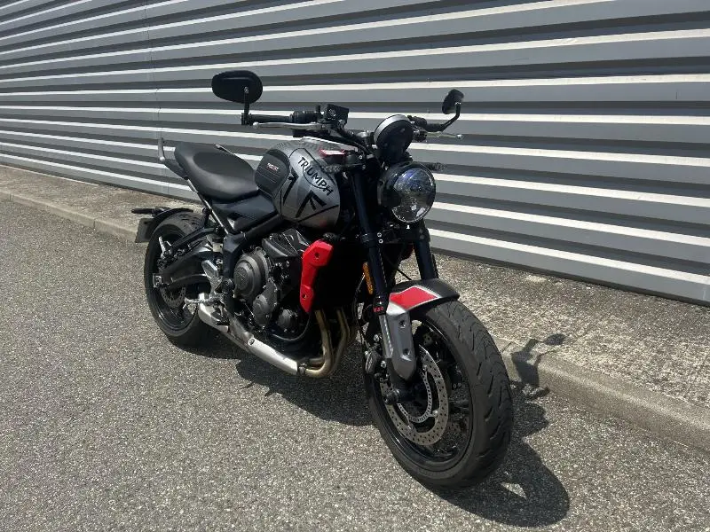 TRIDENT 660