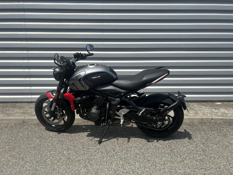 TRIDENT 660