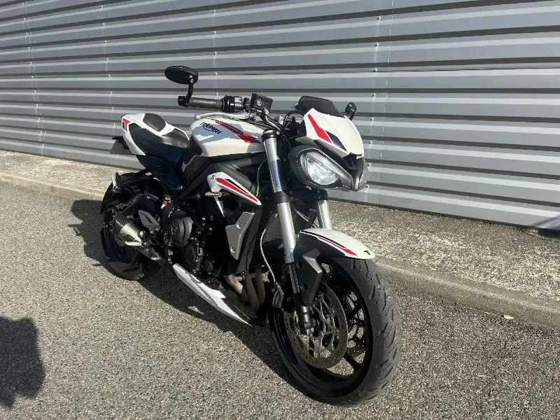 STREET TRIPLE 660 S