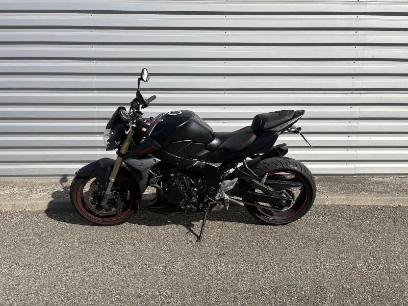 GSR 750