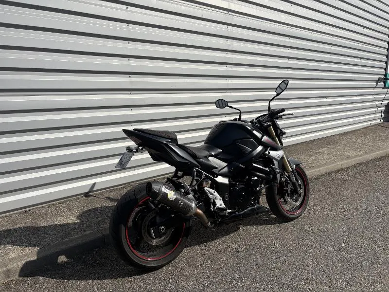 GSR 750
