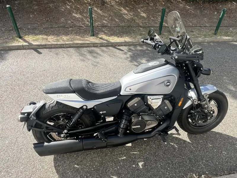 SRV 600