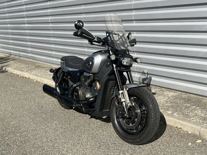 SRV 600