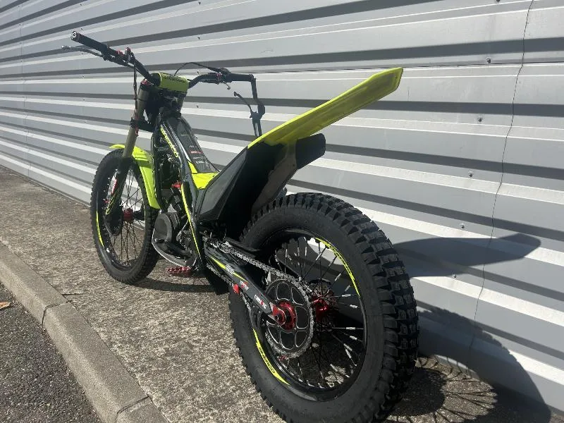 300 ST JERONI FAJARDO