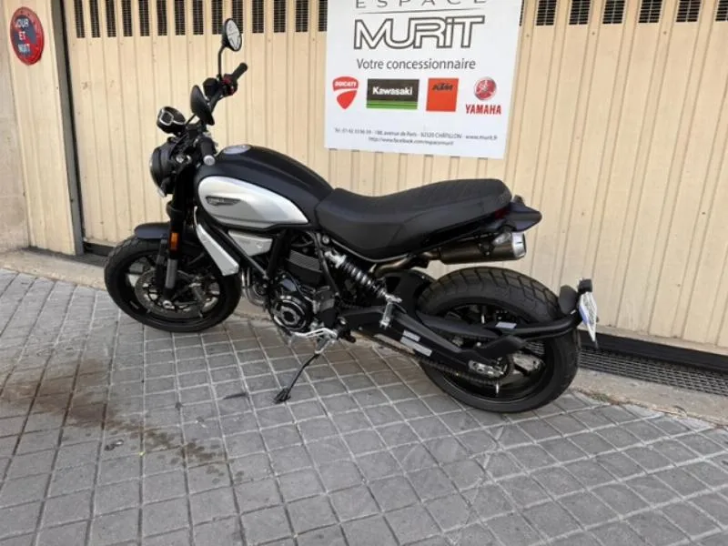 SCRAMBLER 1100 DARK PRO