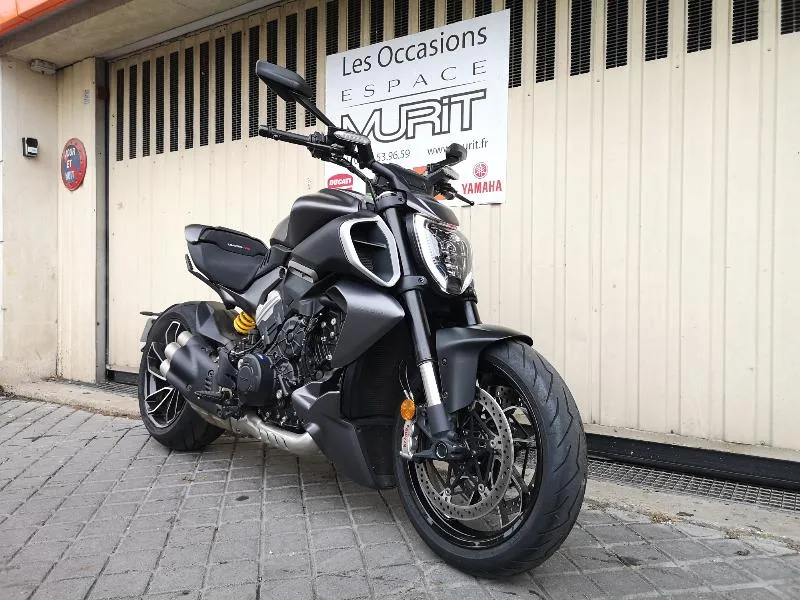 DIAVEL V4