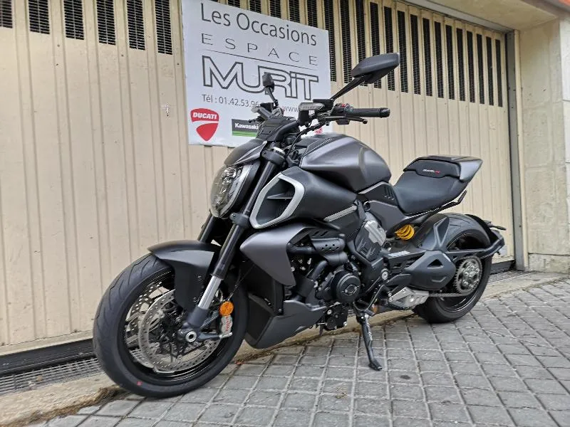 DIAVEL V4