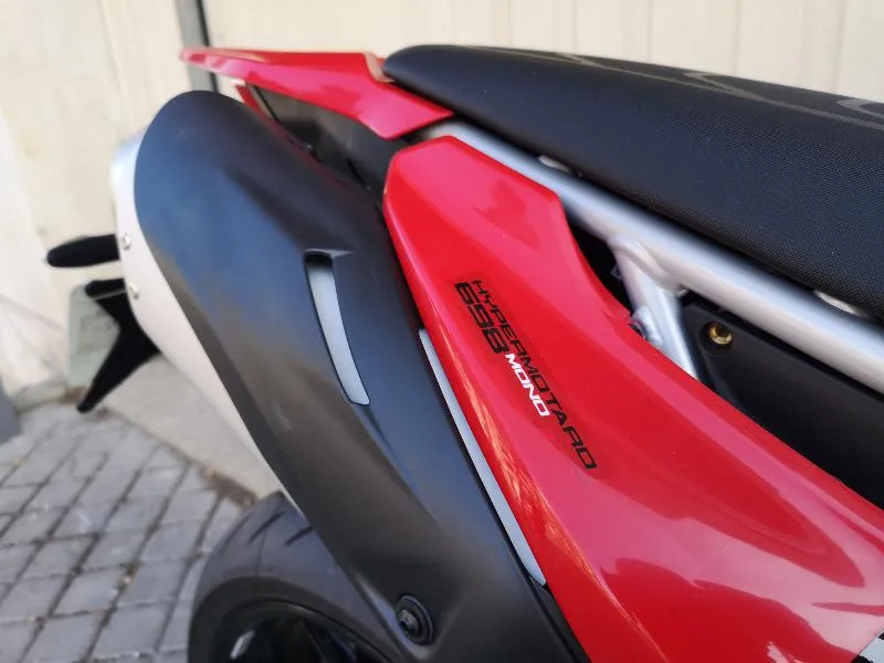 HYPERMOTARD