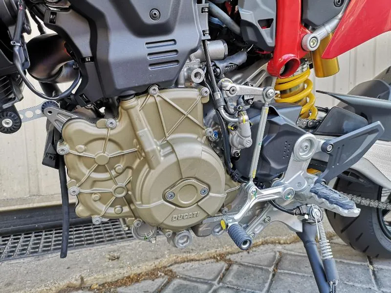 HYPERMOTARD