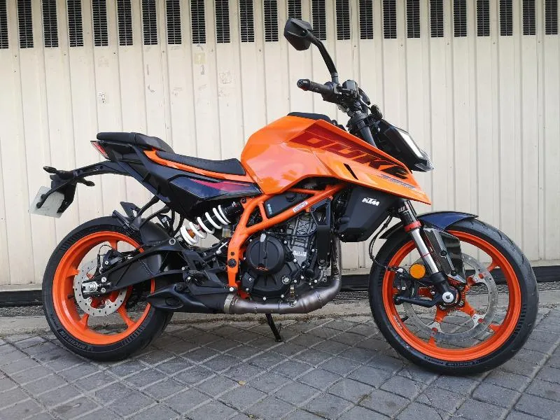 390 DUKE ABS