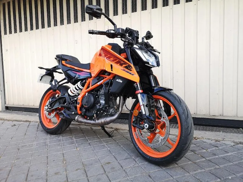 390 DUKE ABS